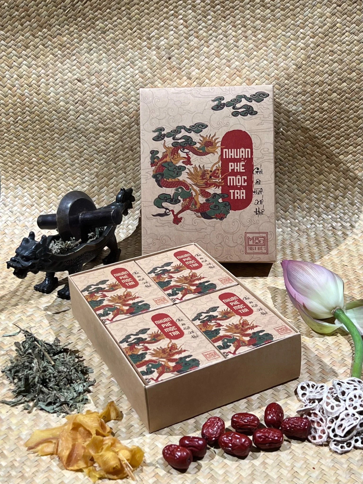 Phụ Kiện Treo Balo Hình Nơ Pha Lê Handmade Cute