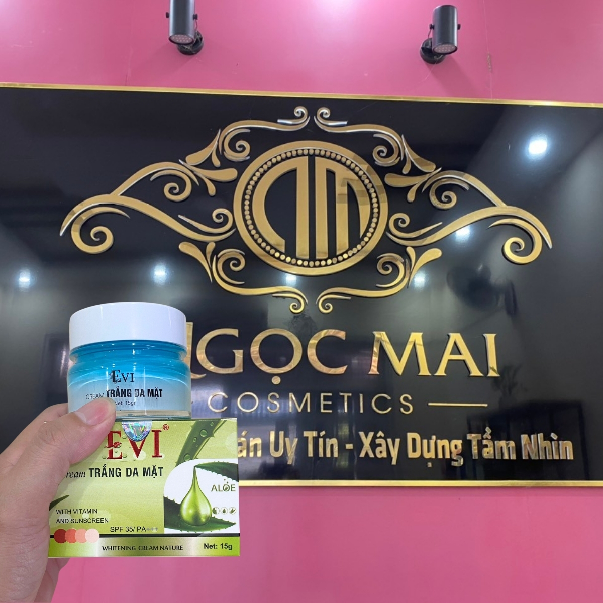 Kem dưỡng trắng da mặt EVI (15g)