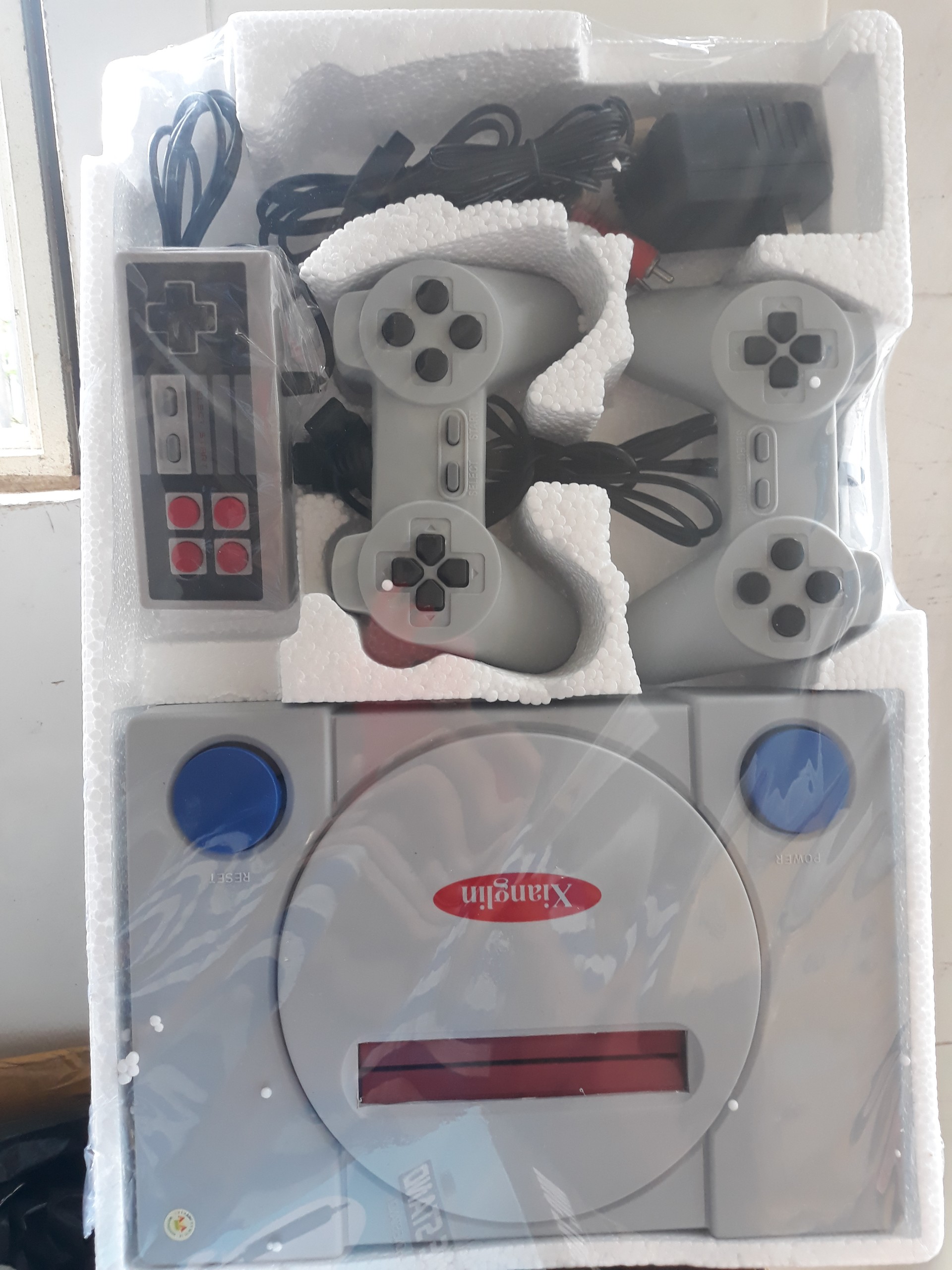 Máy Chơi Game Băng Điện Tử 4 Nút Kèm Súng Chơi Game - Tích Hợp Game Trong Máy