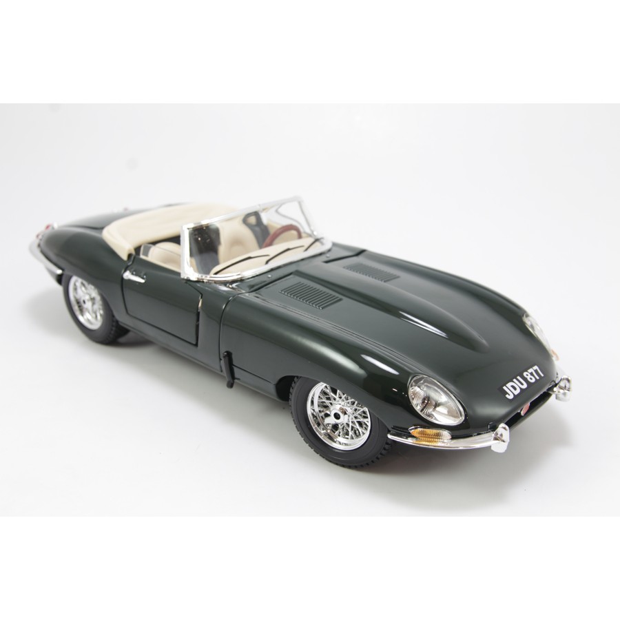 Mô hình xe Range Rover Velar, Defender, Jaguar E-Type, Mark II 1:18
