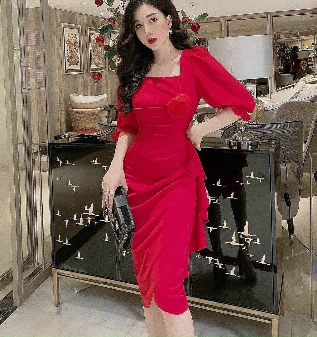 Đầm body bèo hông kết bông ngực tay lỡ