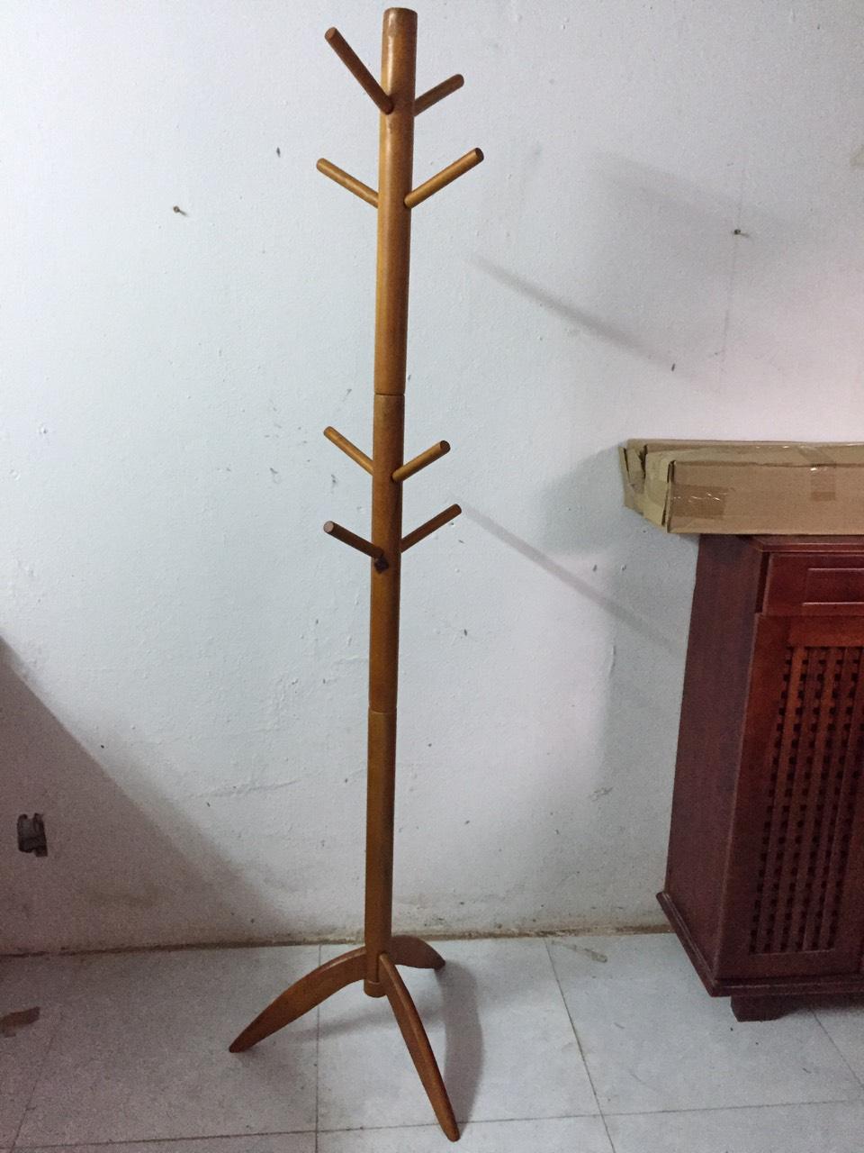 cây móc áo gỗ
