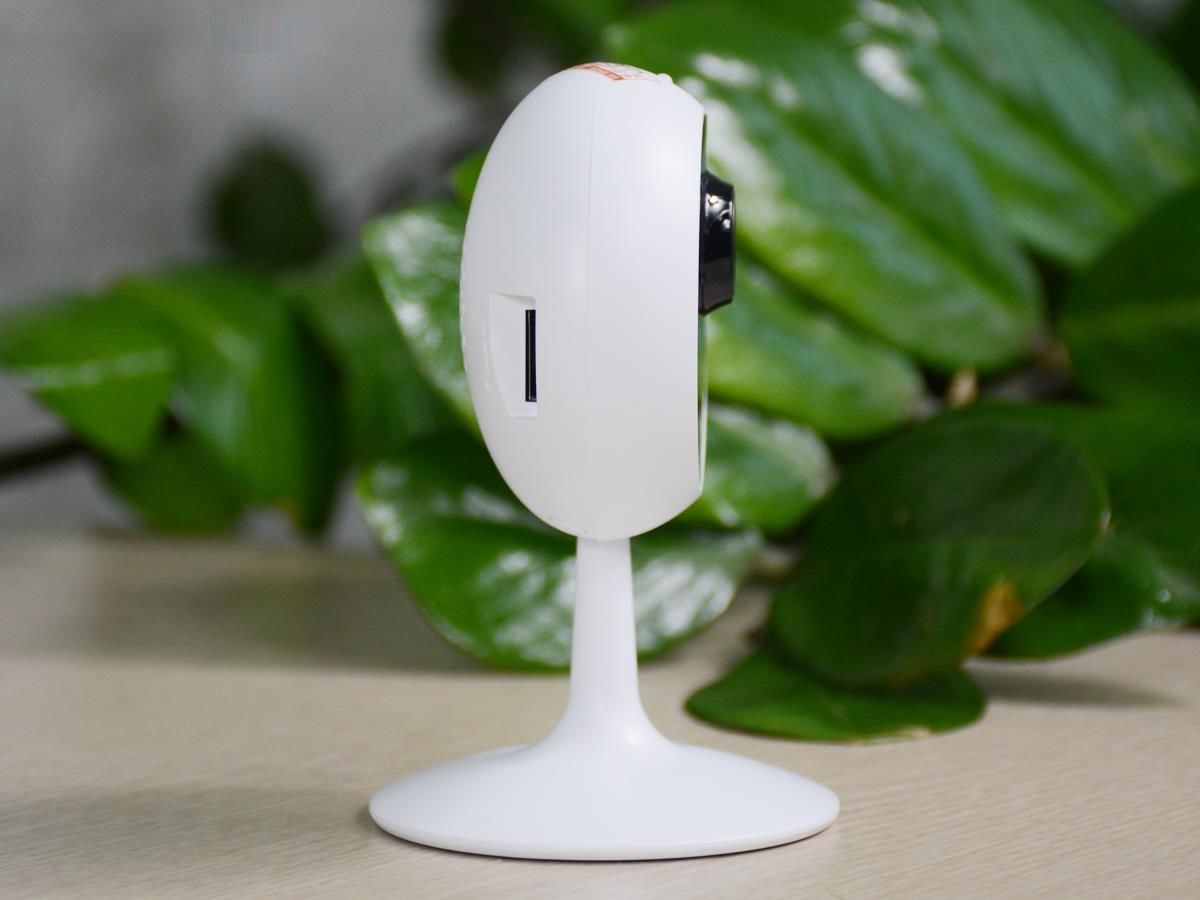 Camera IP WIFI Ezviz CS-C1C-D0-1D2WFC 1080P - Đàm thoại 2 chiều