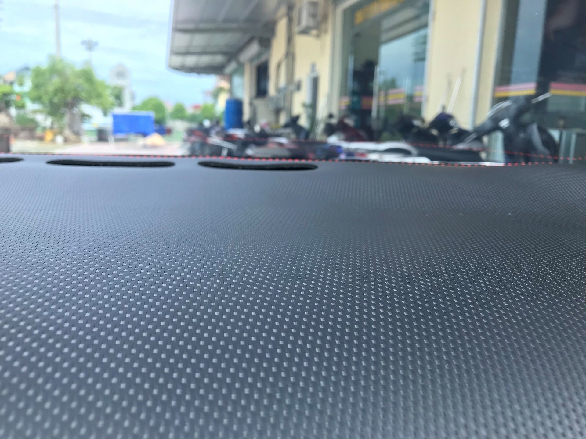 Thảm taplo da vân carbon cao cấp Accent 2018-2023