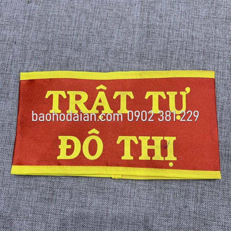 Băng rôn khẩu hiệu đeo cánh tay