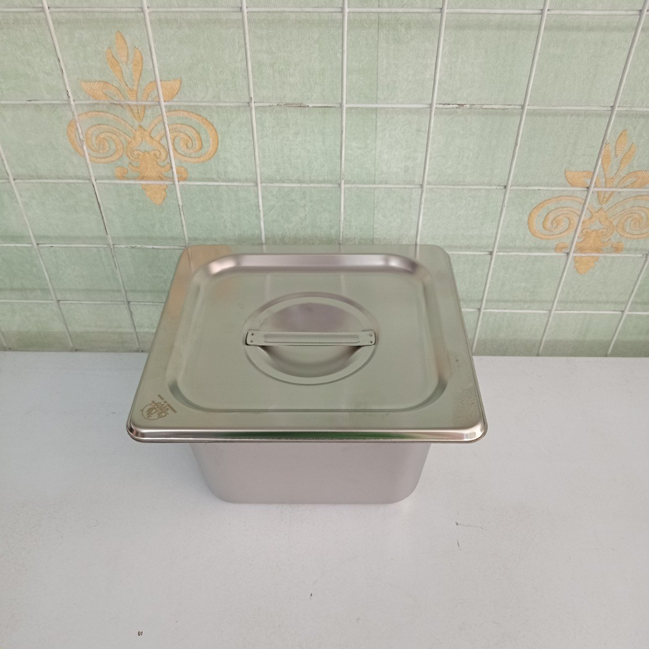 Khay inox 1/6 đựng topping, thực phẩm có nắp