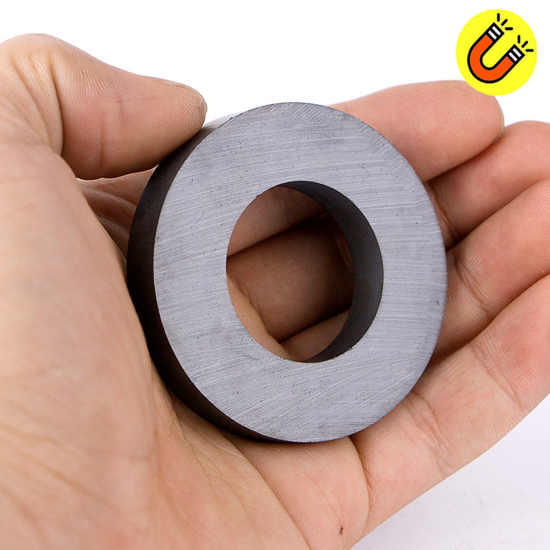 Nam châm đen có lỗ nhiều kích thước Ferrite