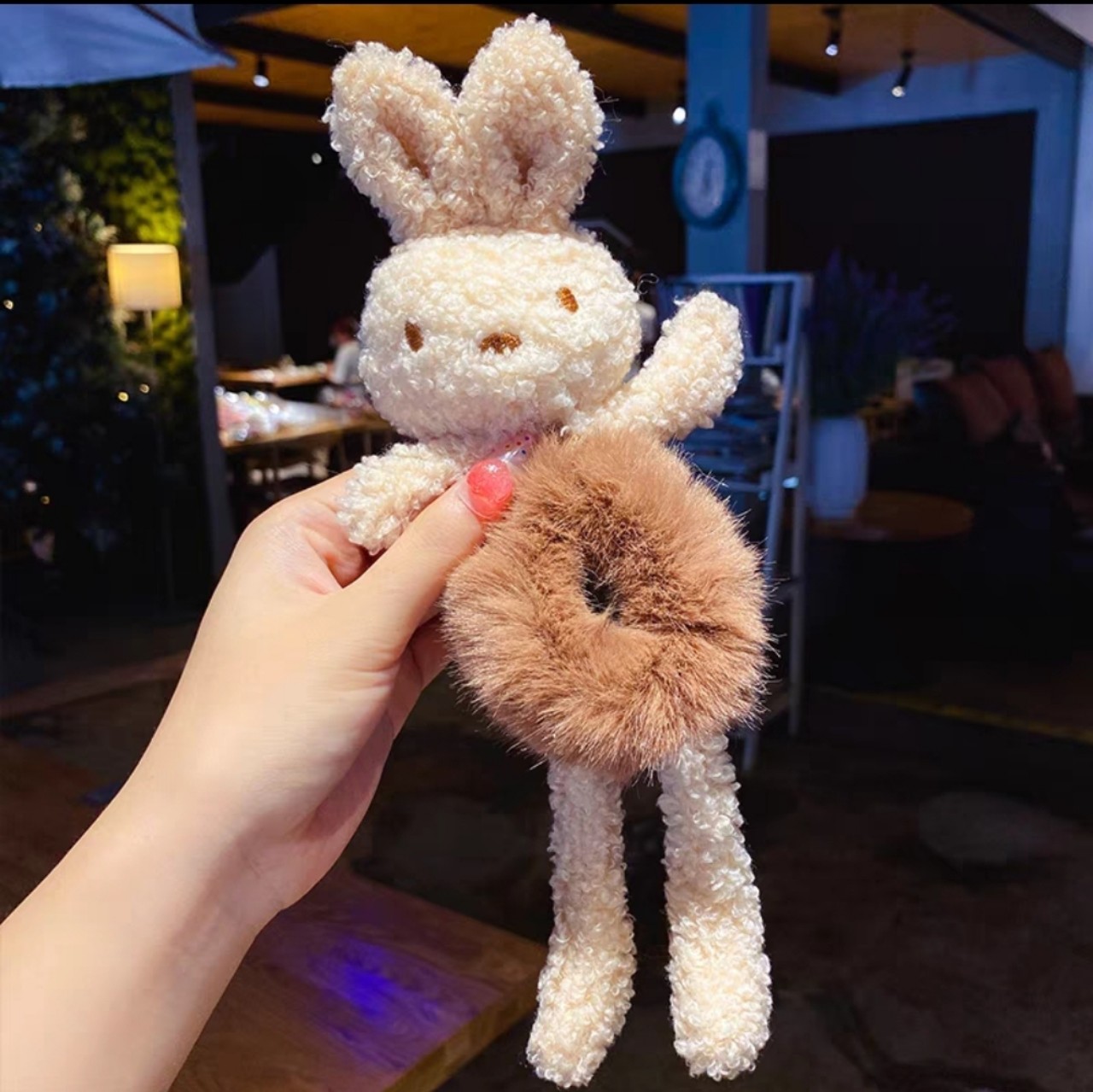 cột tóc lông mịn hình thỏ