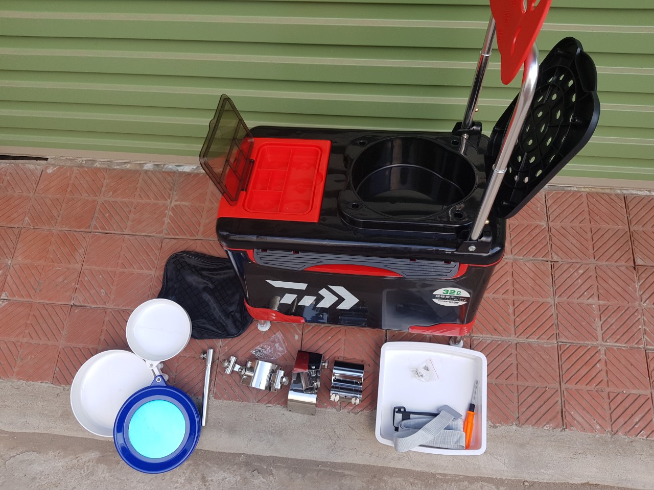 Thùng Câu Đài Daiwa 32 Lít