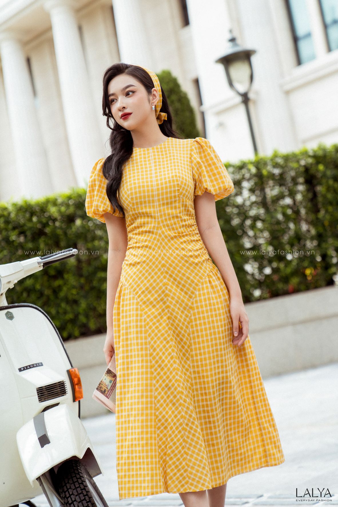 LALYA_D438_ Váy kẻ ô tay bồng hạ eo-Vàng