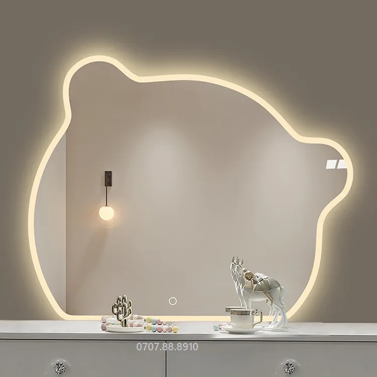 Gương bàn phấn hình Gấu Đèn Led Cảm Ứng Kích Thước 55 x 60 dễ thương