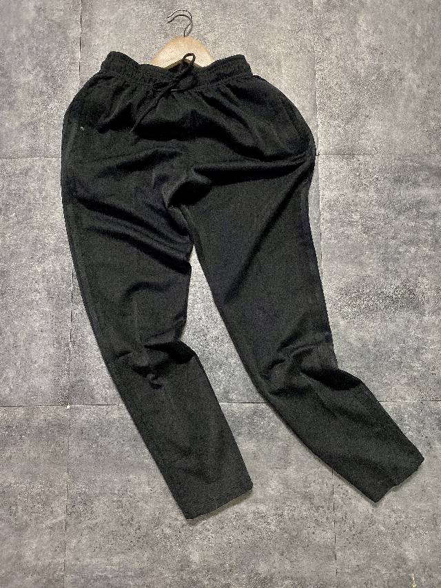 Quần jogger nam nữ 3 sọc đen, trắng.