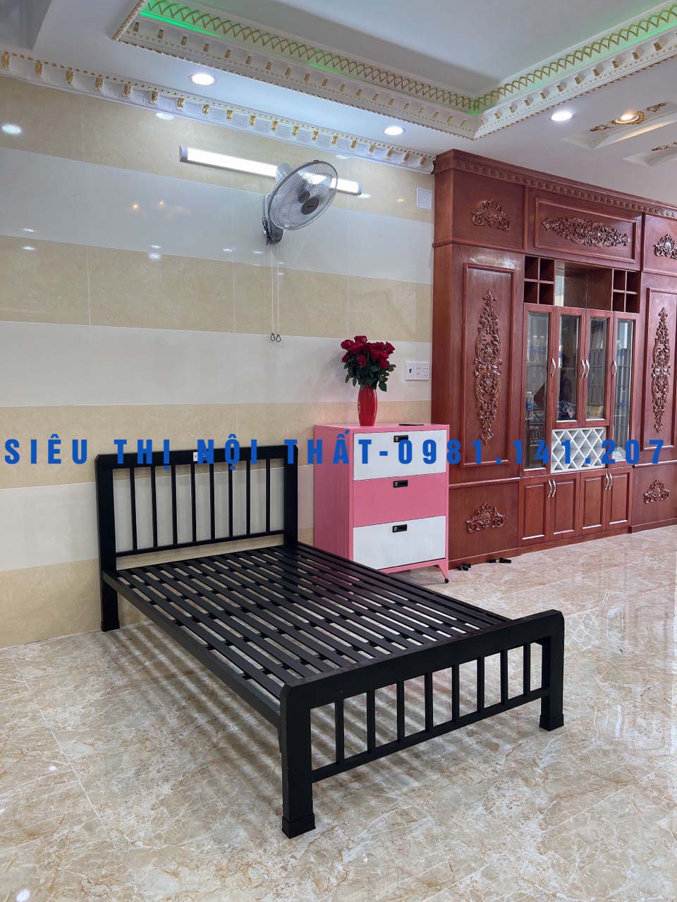 Giường sắt mẫu sọc kích thước ngang 1m2 dài 2m - Siêu Thị Nội Thất