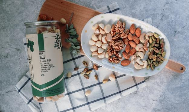 Hạt Mix Nuts 5 Loại (Dẻ Cười + Hạnh Nhân + Hạt Điều + Óc Chó Vàng + Macca ) - 250g
