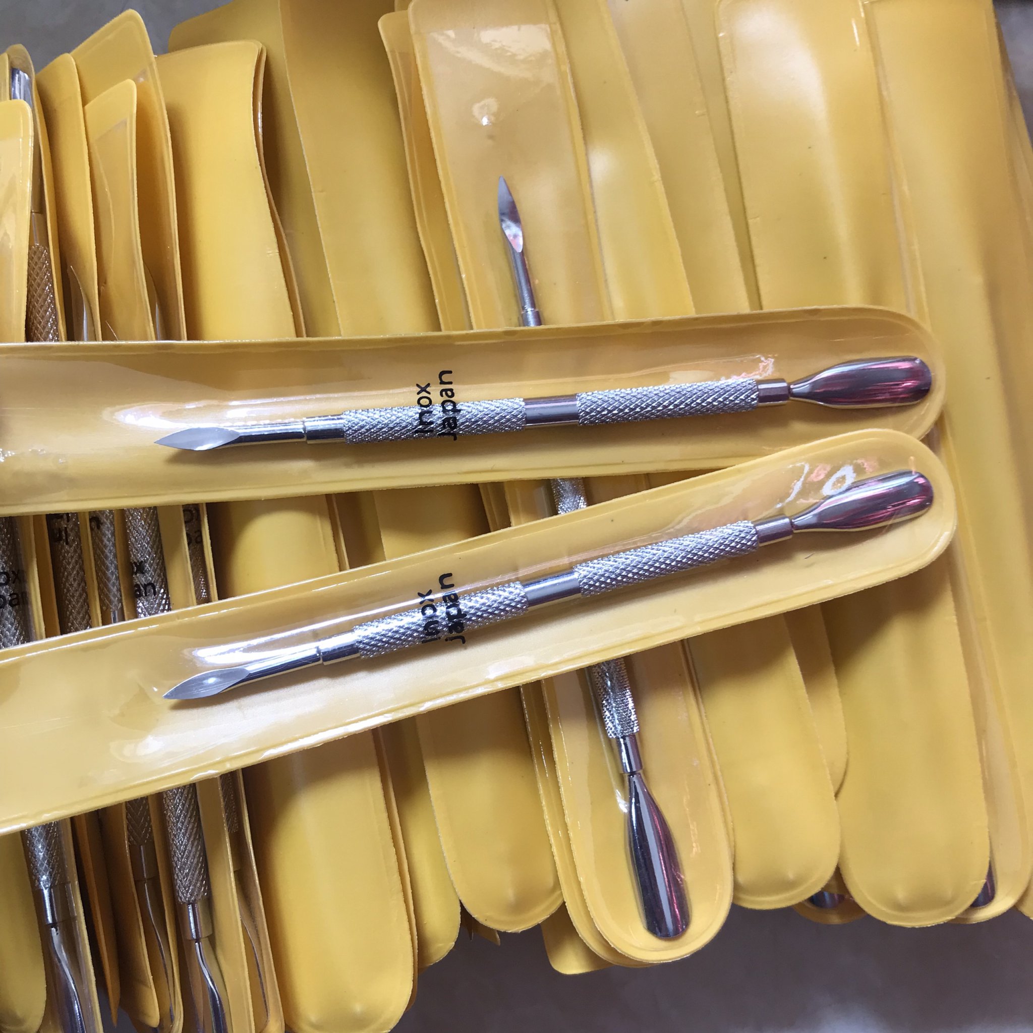 Cây đẩy sơn gel siêu nhanh