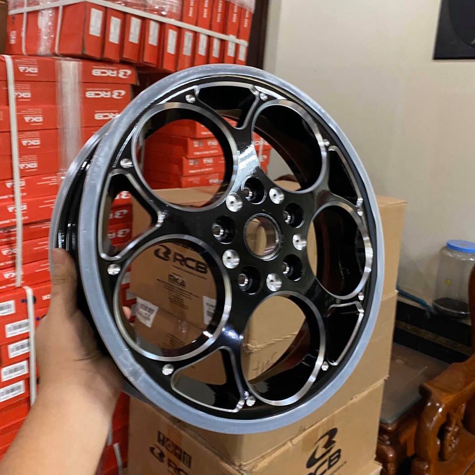 Cặp mâm đúc Vespa GTS 300i Đen CNC