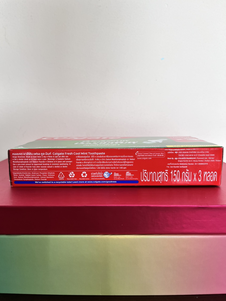 Kem đánh răng Colgate Thái Lan (1 hộp gồm 3 tuýp x 150g)