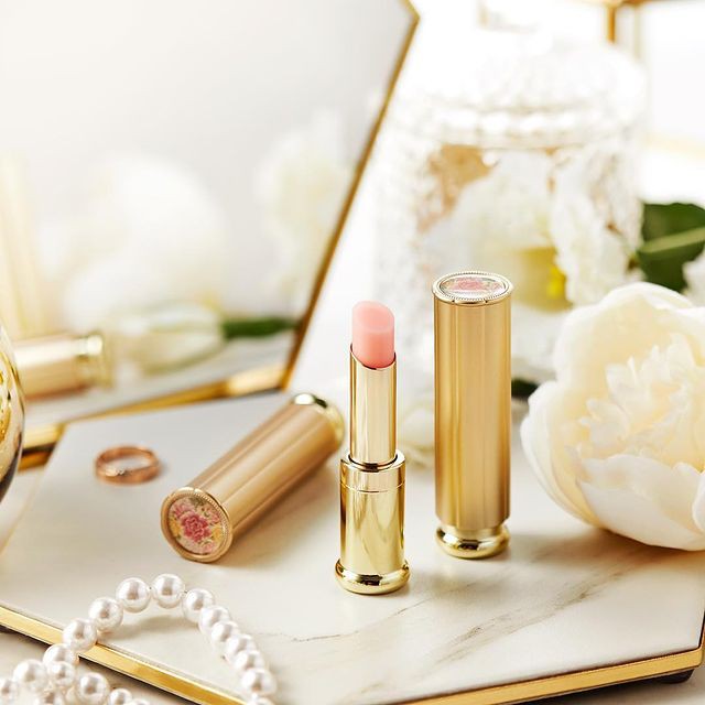 Who Glow Lip Balm SPF10 3.3g off set lip balm