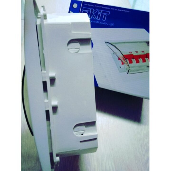Vỏ Tủ Điện Âm Tường 2-4 MCB - EKIT ( Chứa Tối đa 2 Át đôi hoặc 4 Át đơn)