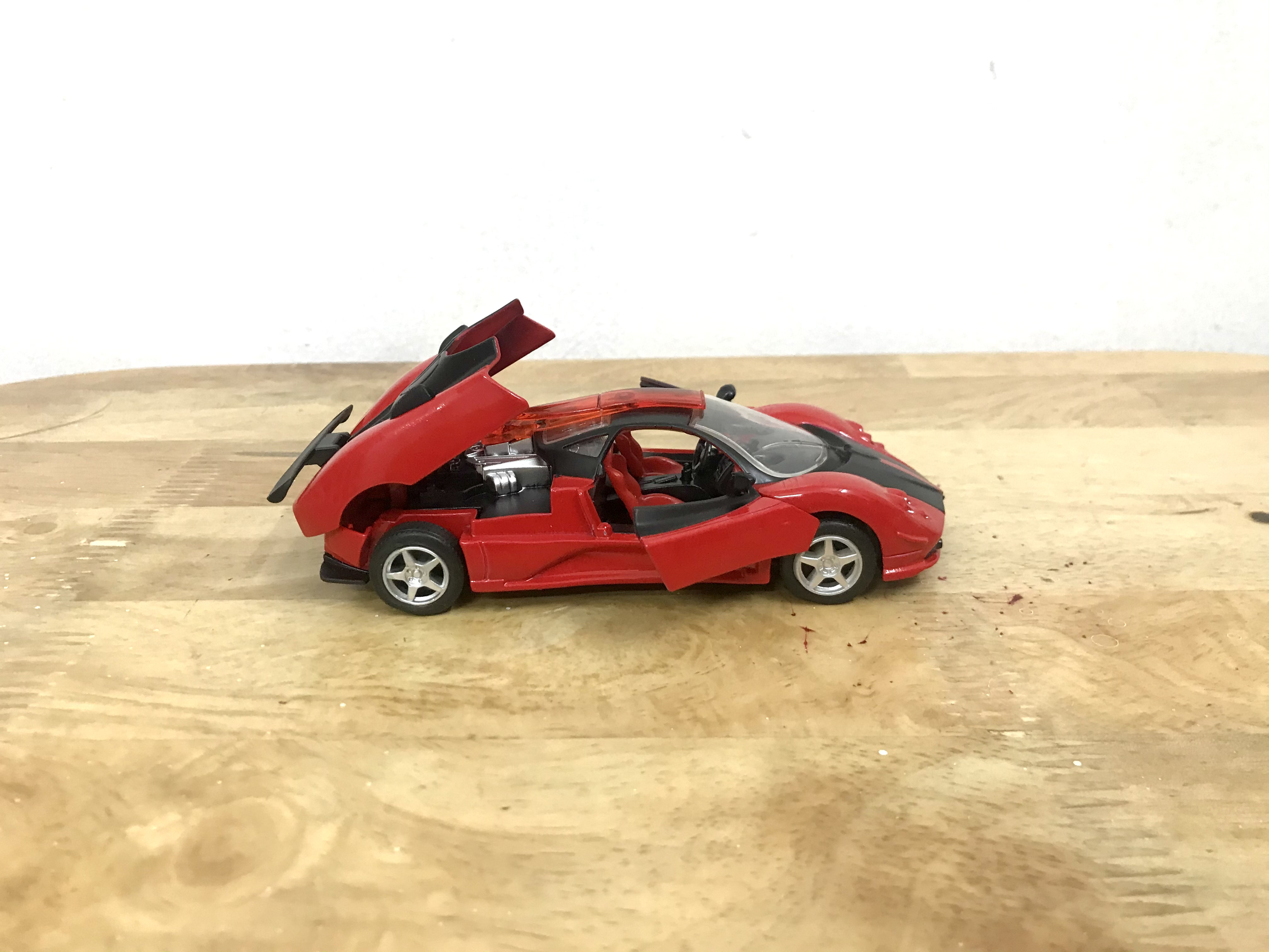 Mô hình xe Pagani Zonda Riviera _ Tỷ lệ 1:32