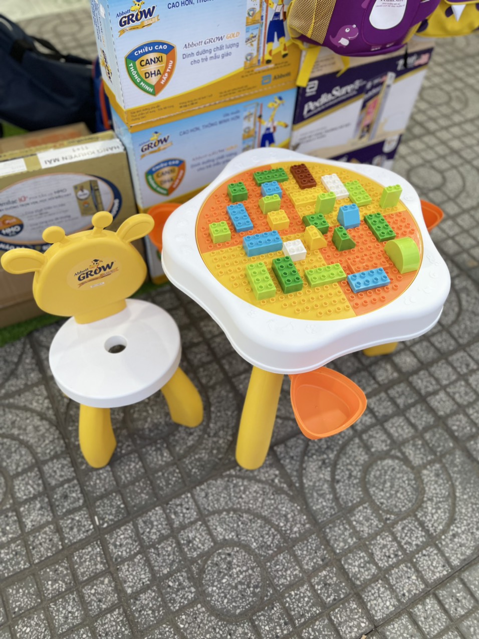 Bộ bàn lego đa năng cho bé - Bàn học cho bé kèm chi tiết Lego