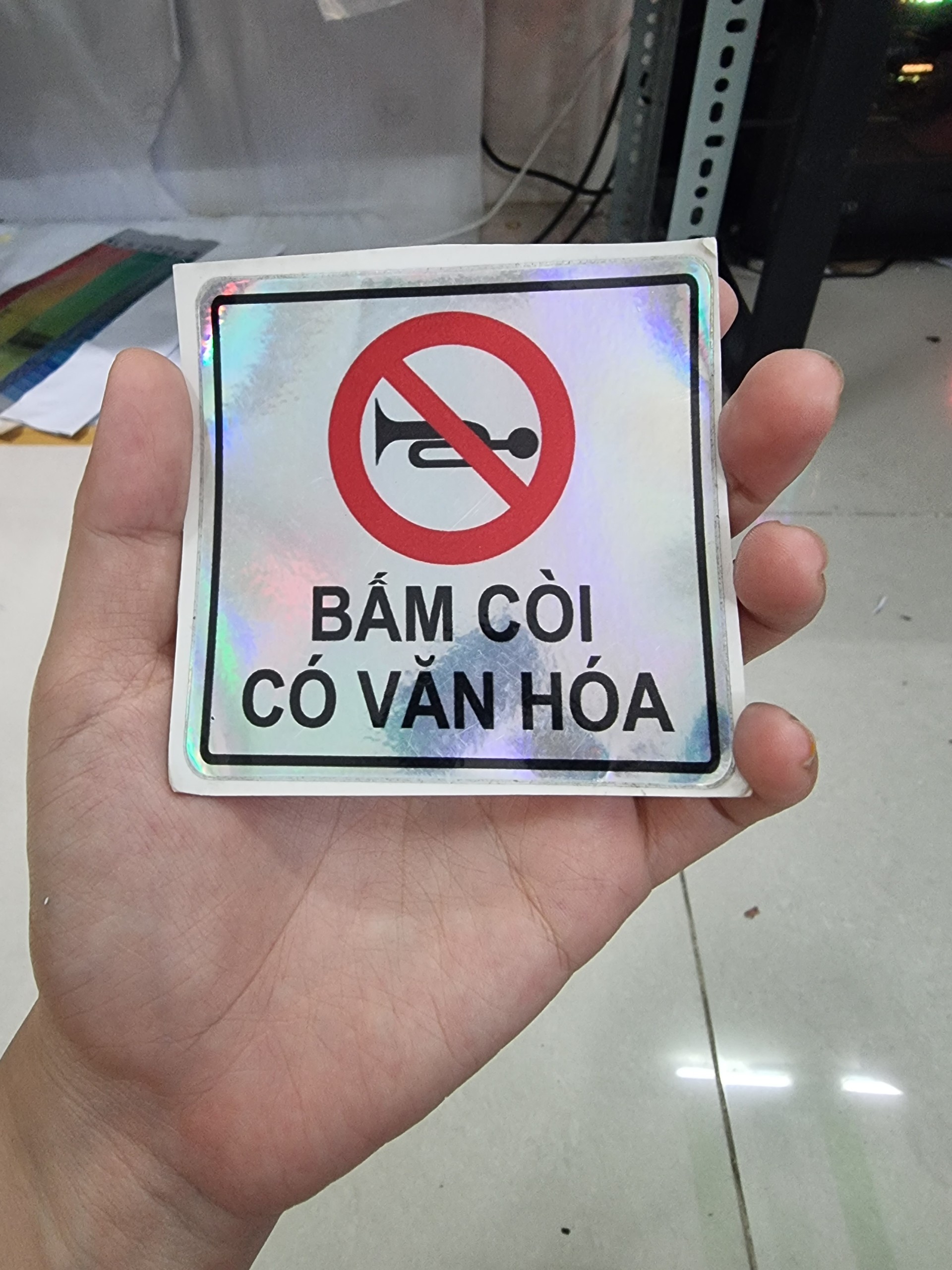 Logo cảnh báo 7 màu