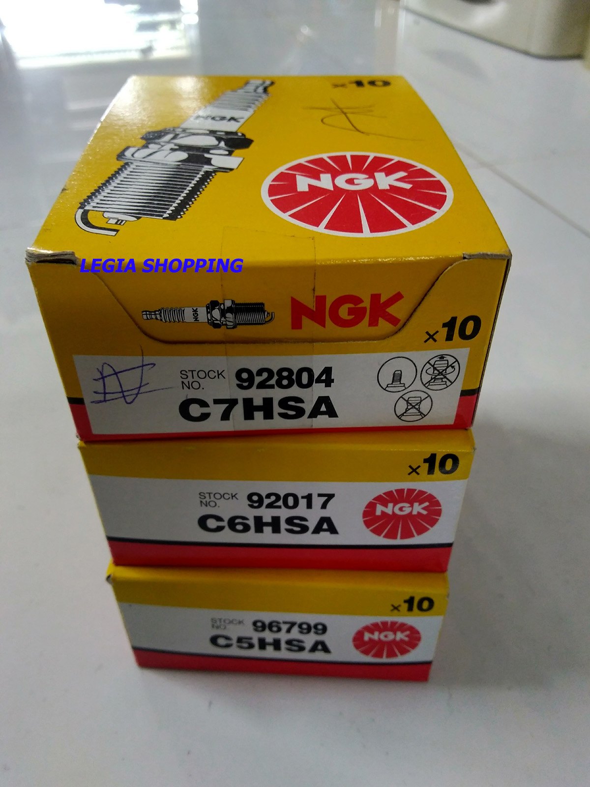 BUGI NGK THÁI LAN C7HSA CHÂN NGẮN