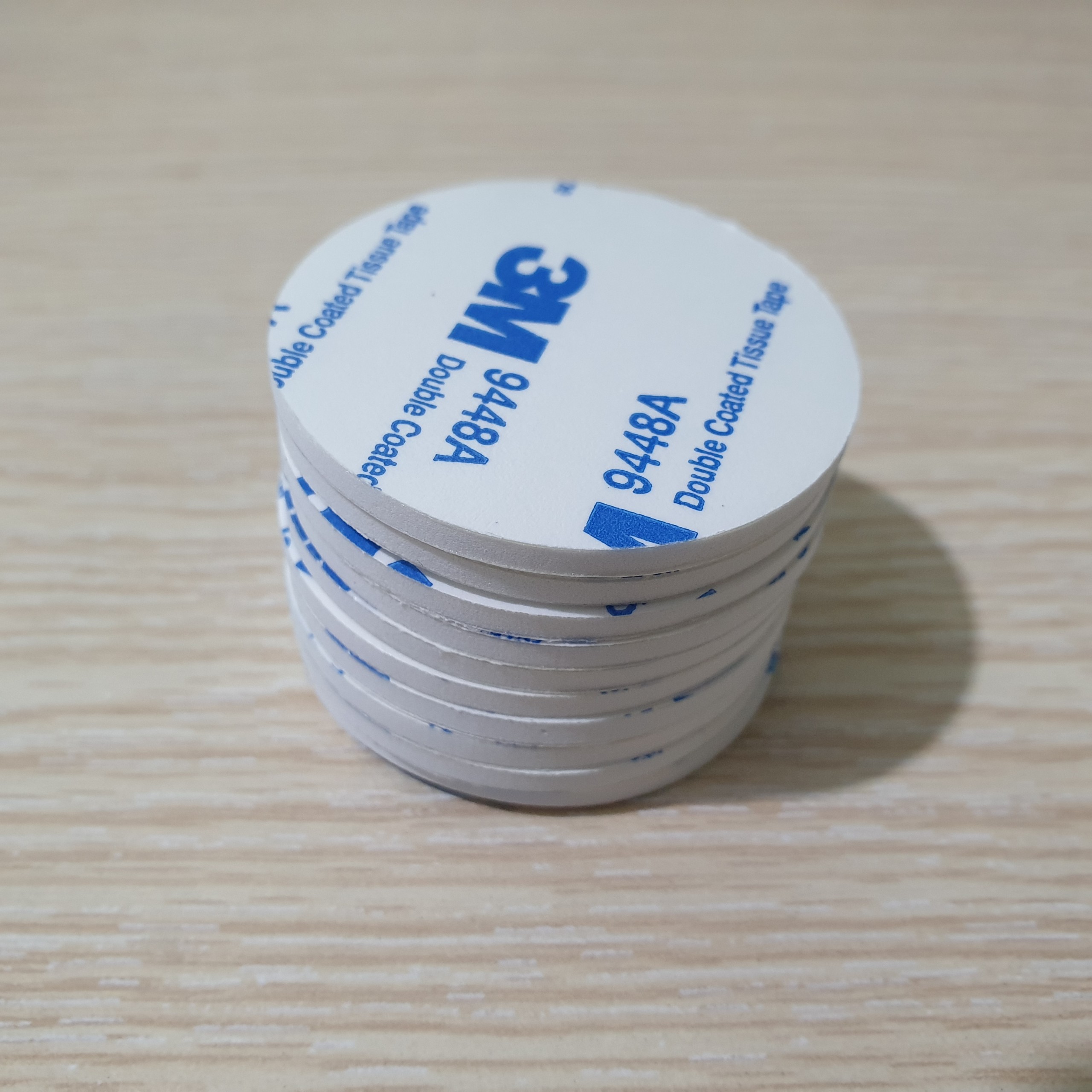 10 super sticky 3M double-sided tape stickers