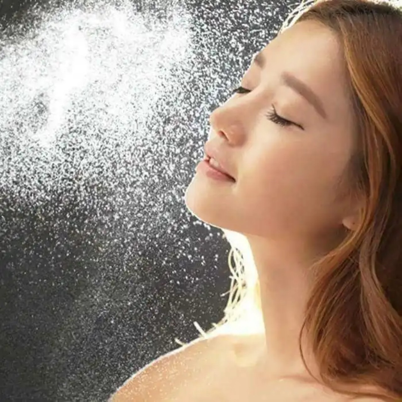 Xịt khoáng OHUI MIRACLE AQUA MIST (50ml x 2=100ml)