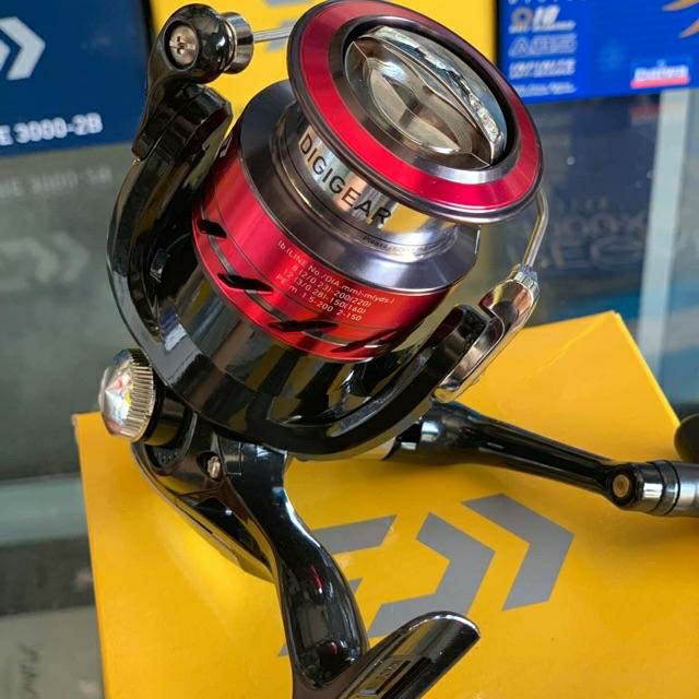 Máy câu daiwa 2b cs