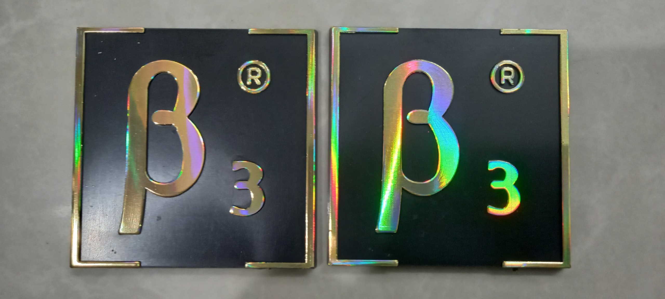 Tem Dán Thùng Loa B3 (Crom Vàng 1 bộ 25k)