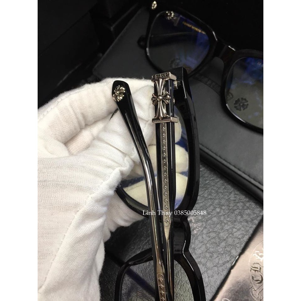 Kính mắt Chromehearts giảm giá 70%