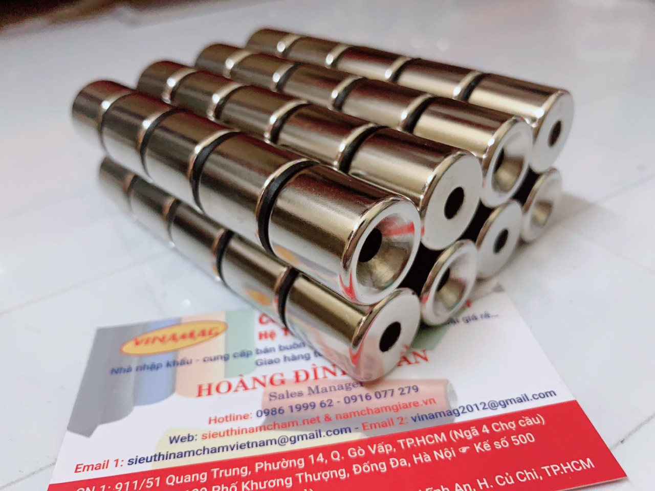 Combo ( 5 viên nam châm 20x20 lỗ vát 6mm)