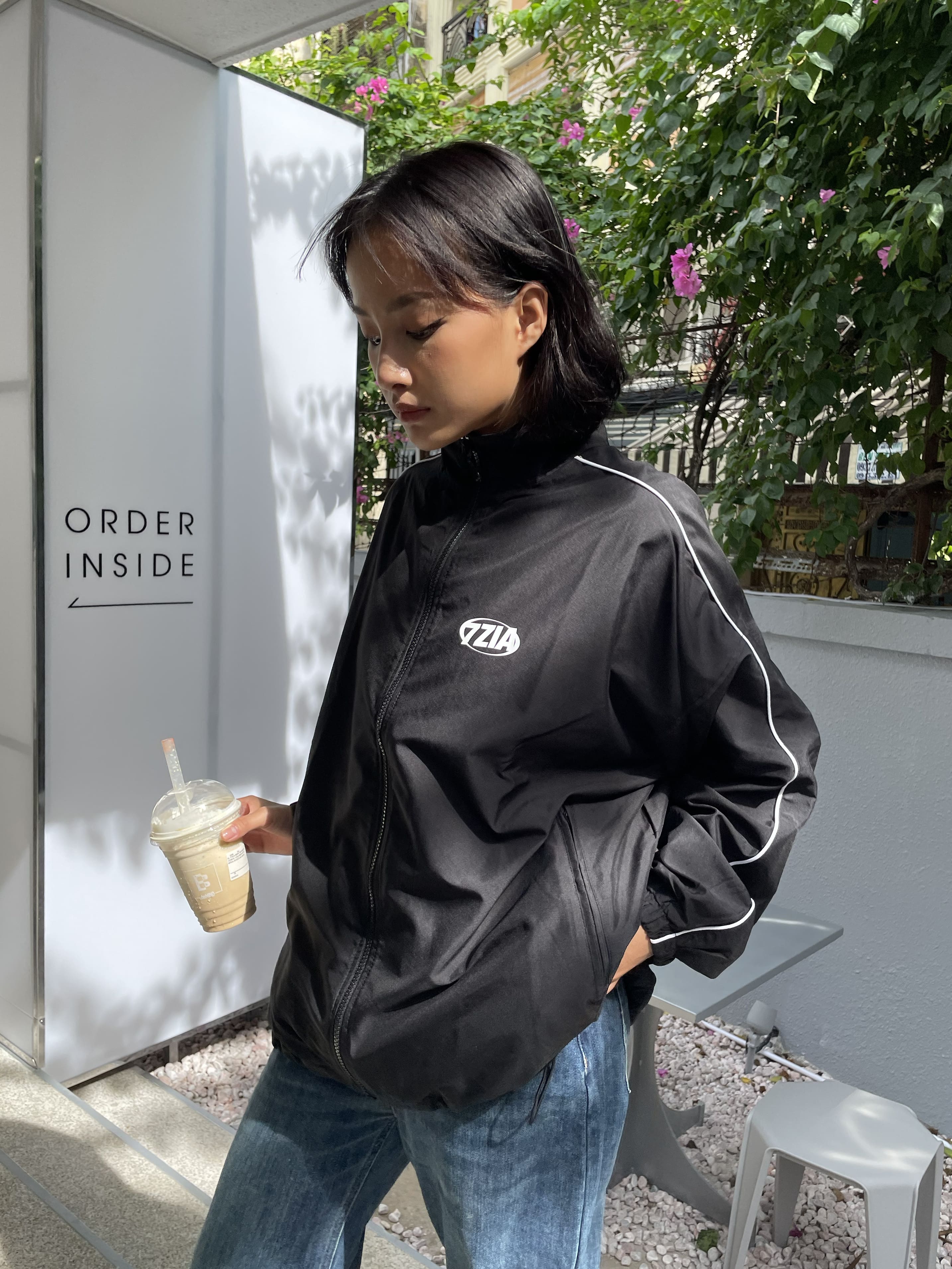 Áo khoác viền trắng 7ZIA - Màu Đen