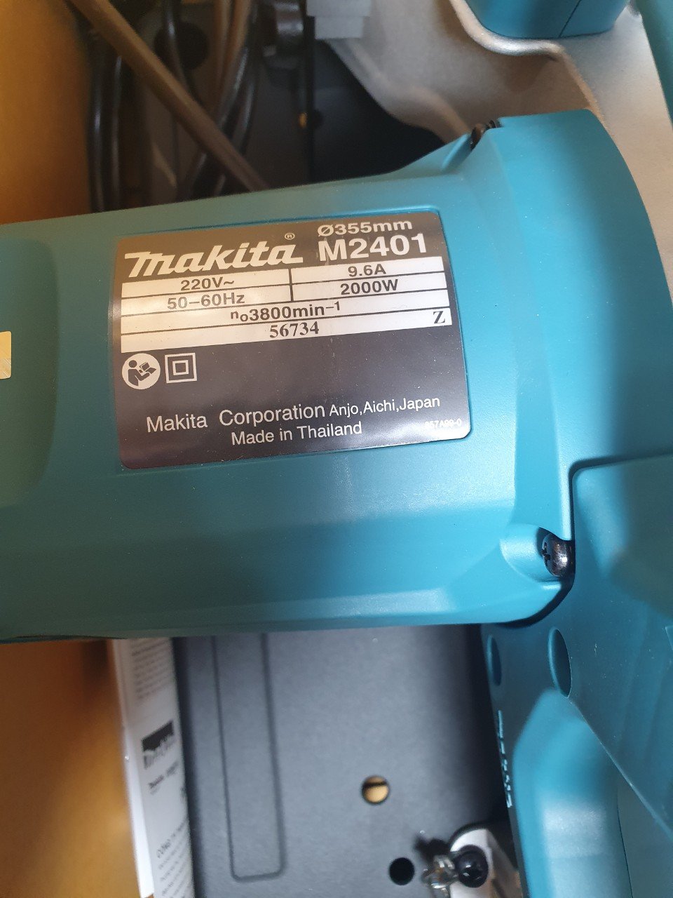 Cắt sắt Makita M2401B