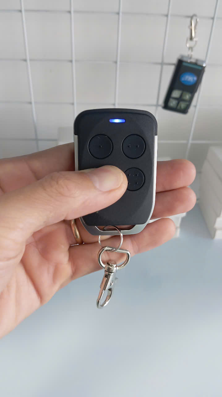 Remote cổng tự động tay đòn, cổng lùa phím 1234 mẫu mới