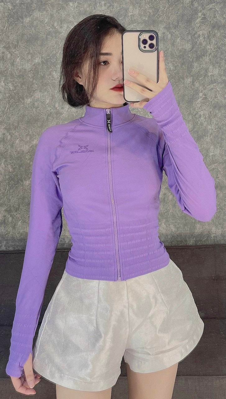 Áo khoác croptop quảng châu isoblox cao cấp