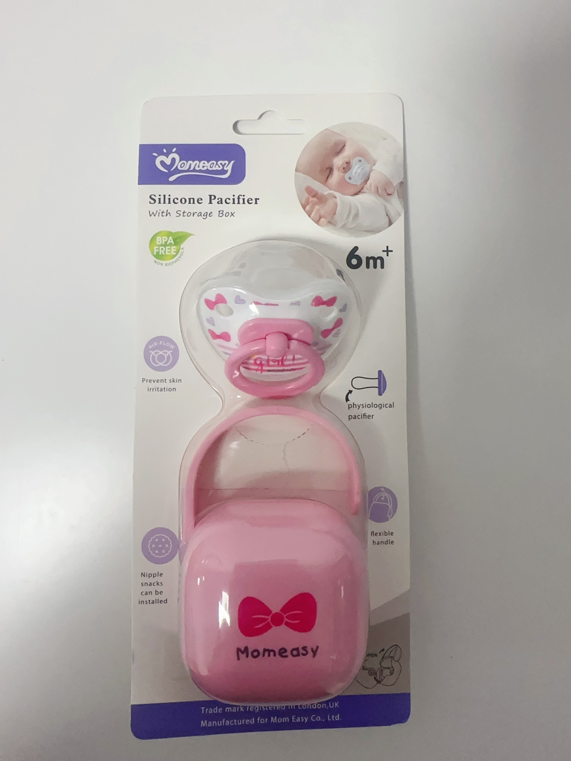 Núm ty giả có hộp đựng Momeasy
