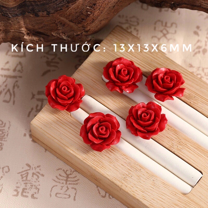 Charm hoa hồng chu sa - KL085