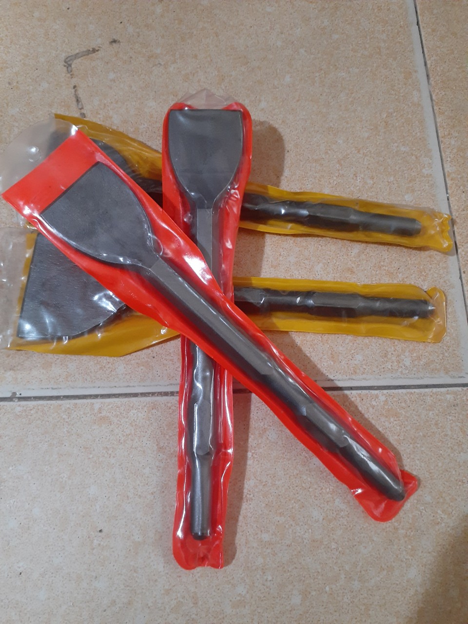 Mũi đục (bằng) phá bê tông