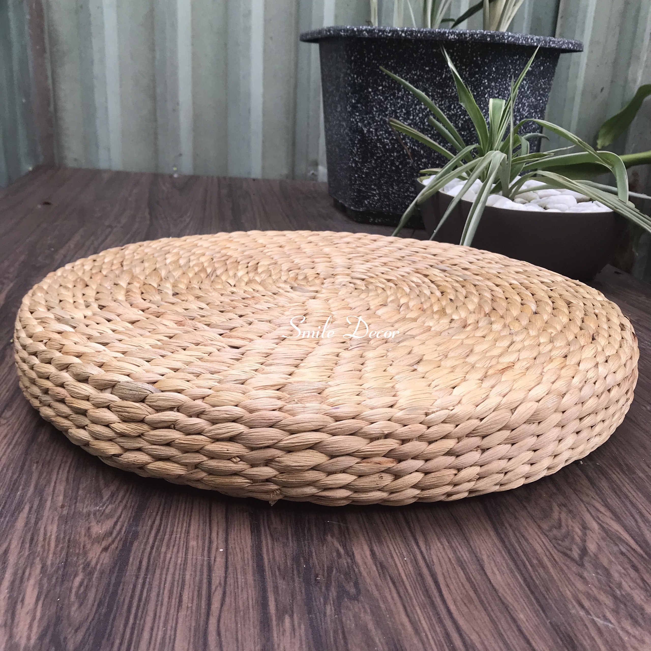Đệm ngồi bệt Smile Decor hình tròn đan lục bình dùng ngồi thiền , yoga , bàn trà Nhật