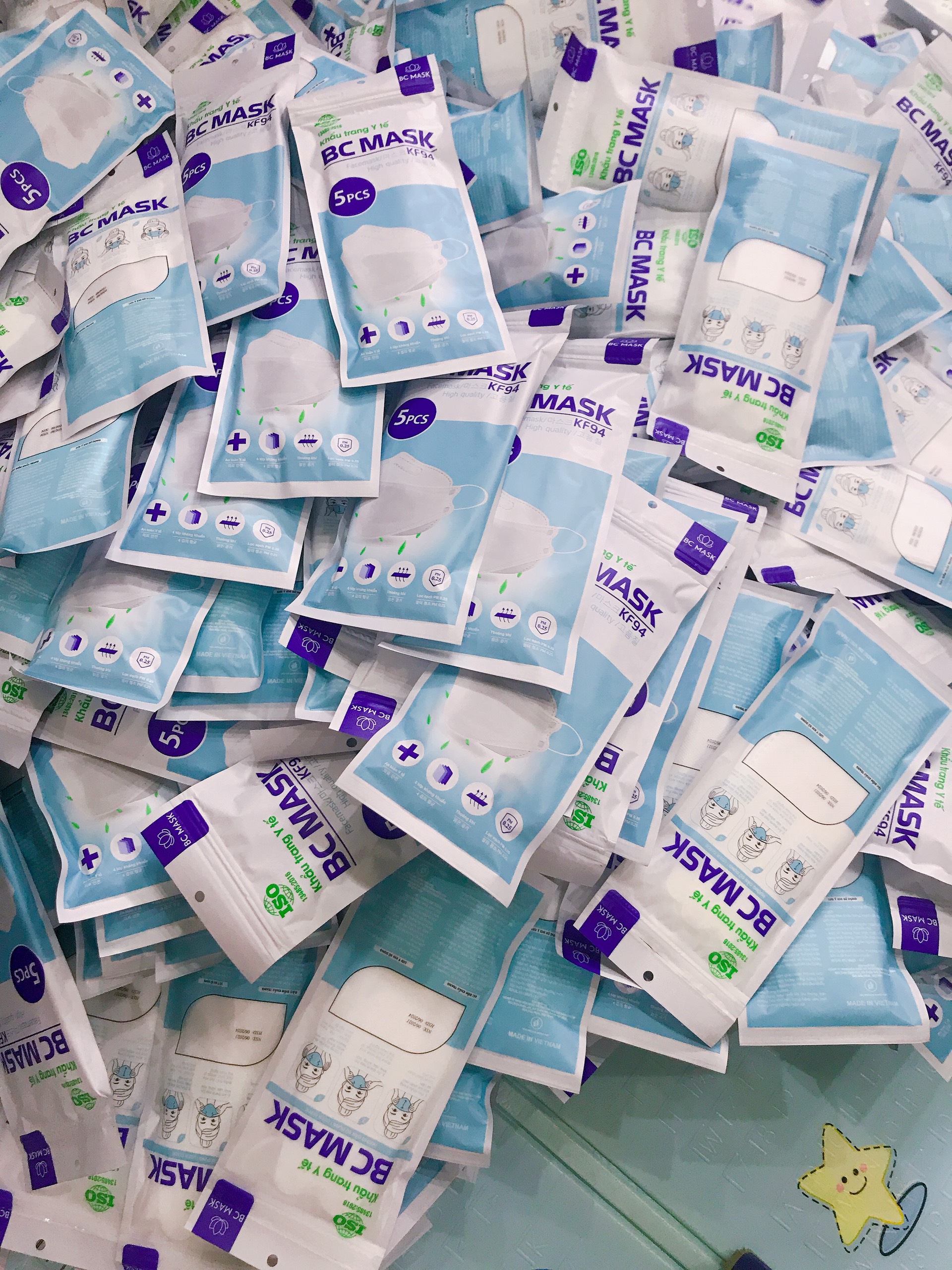 Set 5 Chiếc Khẩu trang 4 Lớp KF94 BC MASK