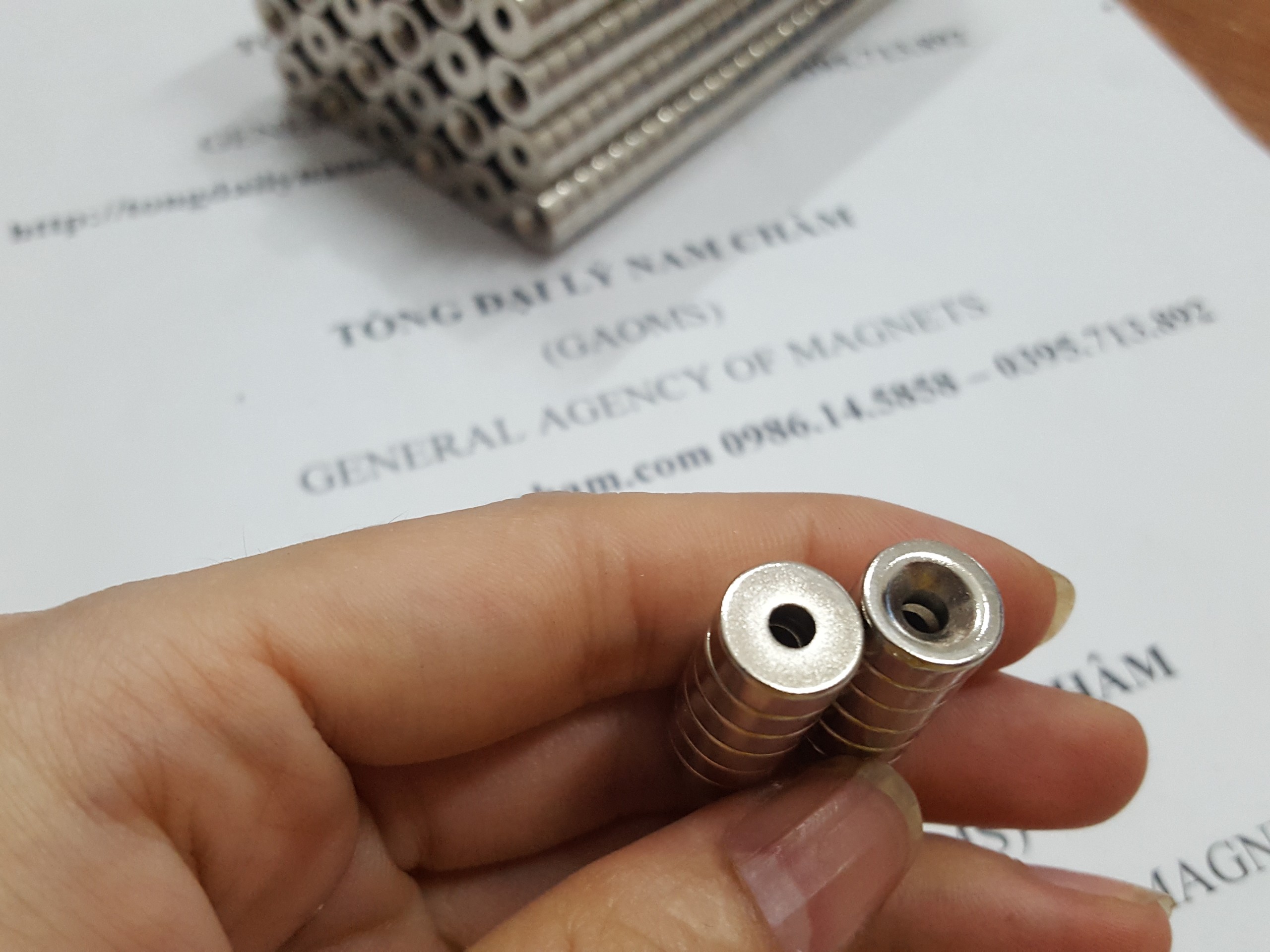 20 viên nam châm 10x4 lỗ 3.5mm