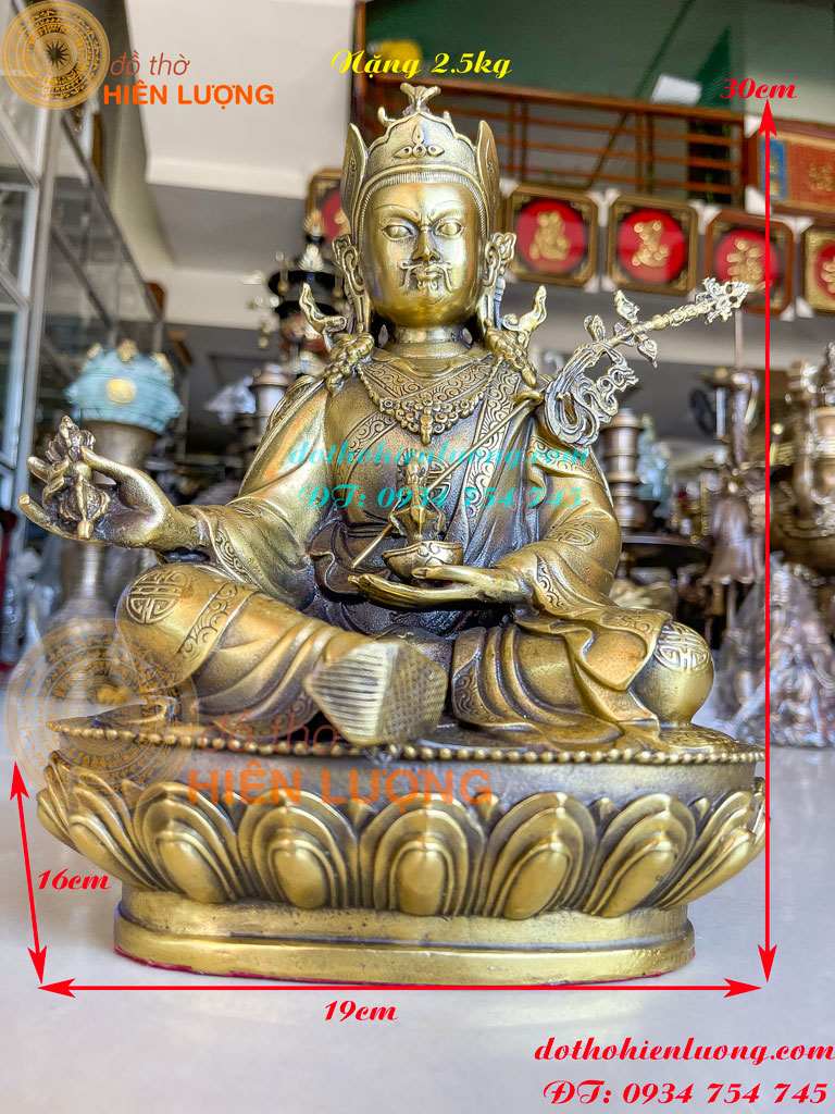 Statue of Ms. Vuon brass 30cm height and weight 2.5kg-statue of Ms. Vuon