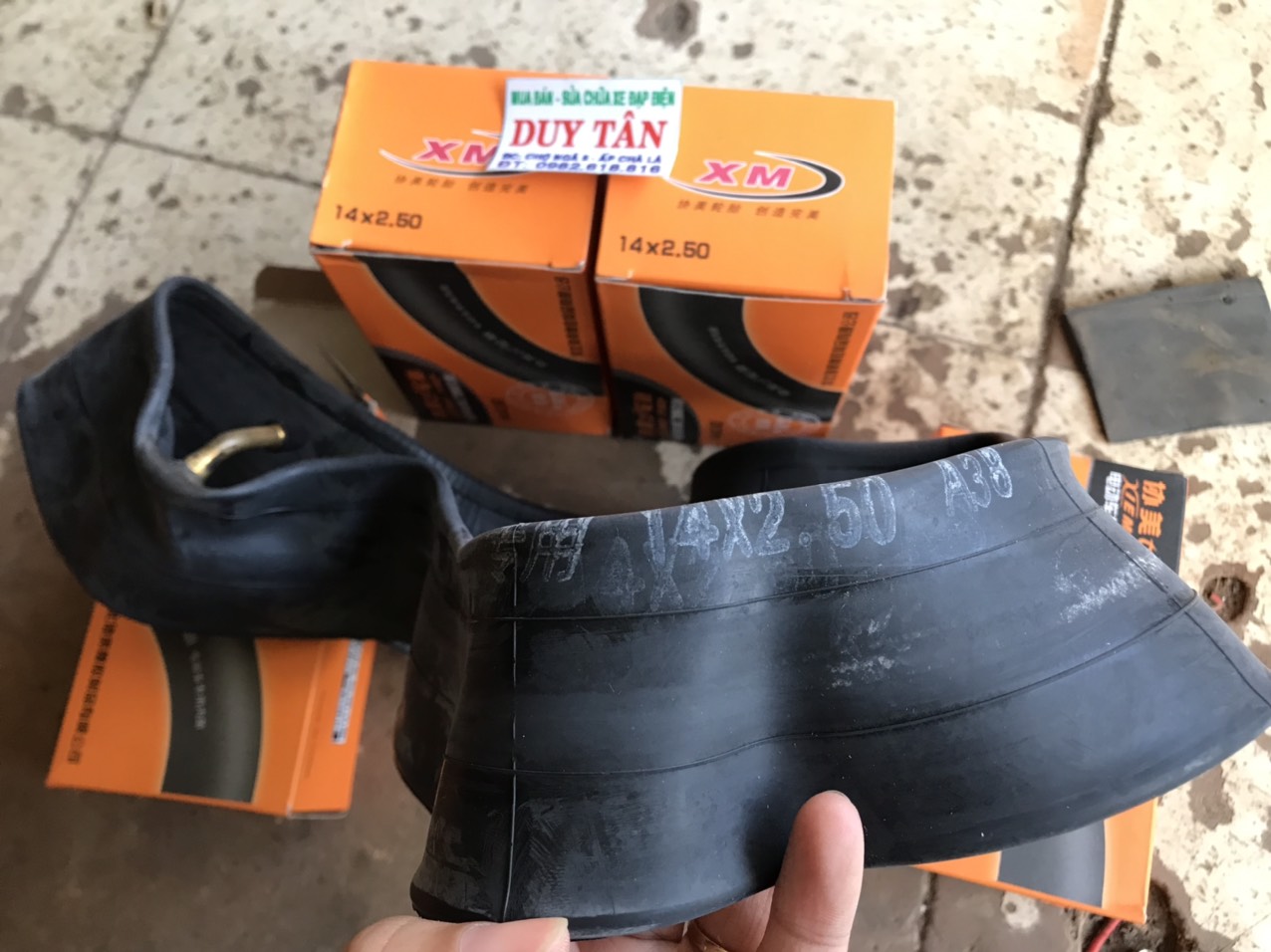 ruột (săm) xe đạp điện 14 x 2.50 van cong