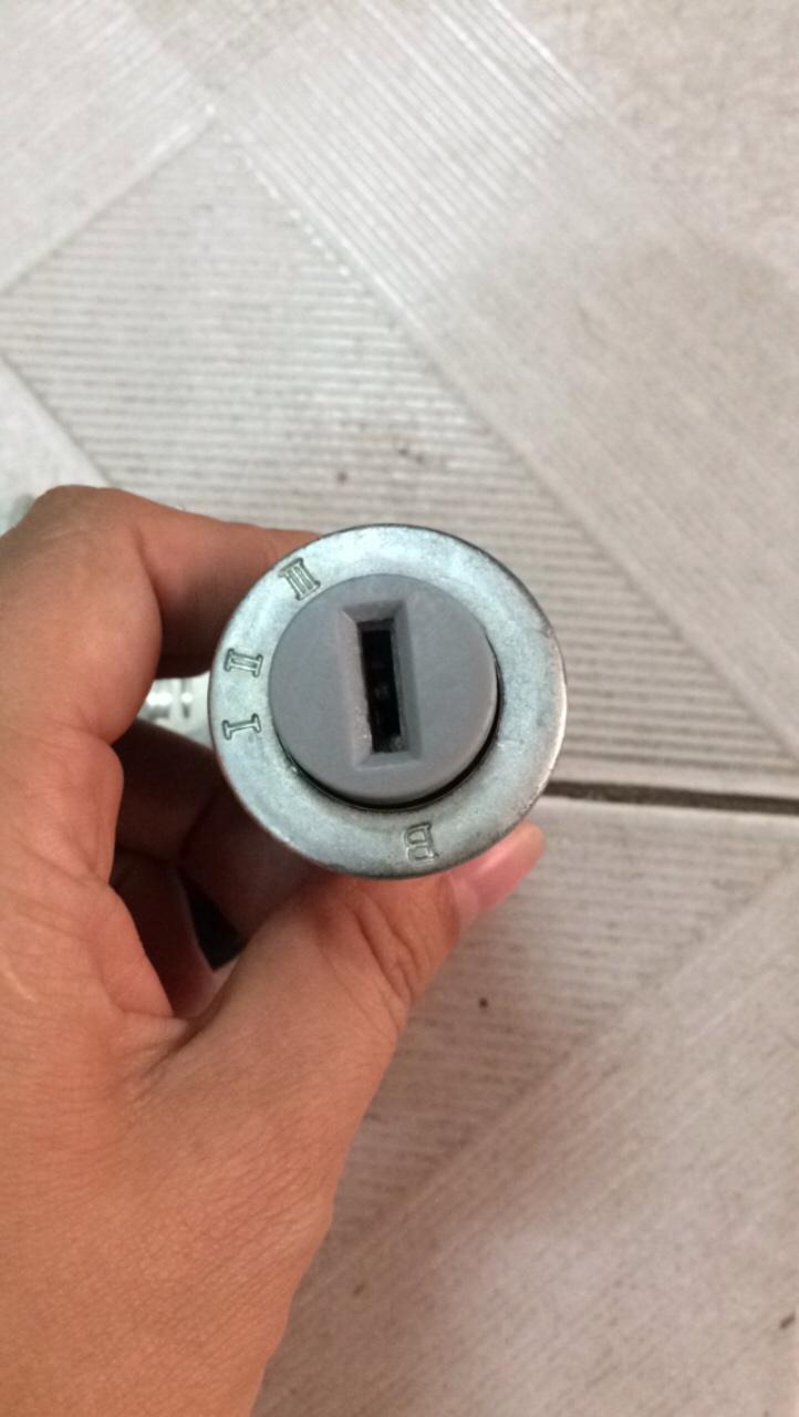 Khoá điện trong xe Daewoo Matiz / Chery QQ3