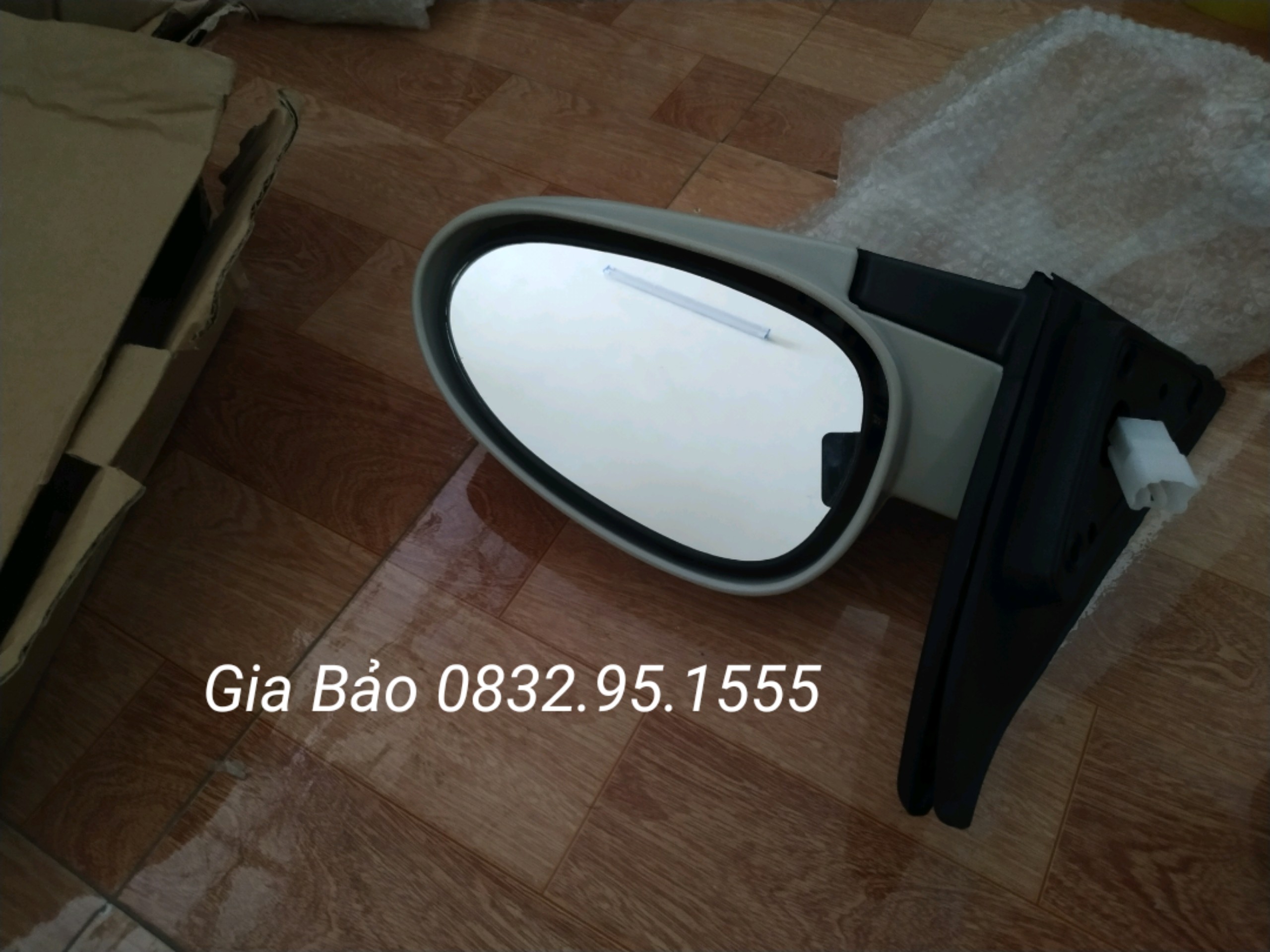 gương Nubira ( loại chỉnh mặt điện, 3 dây ,, oem )