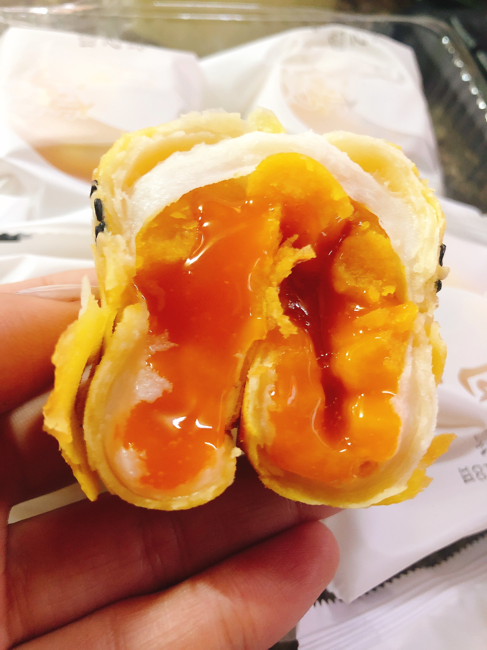 [Hoàn tiền 10%] banh pia trung muoi siêu ngon ( 500gr khoảng 10-12 cái ) MTXD02