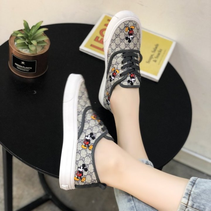 Giày nữ  họa tiết mickey