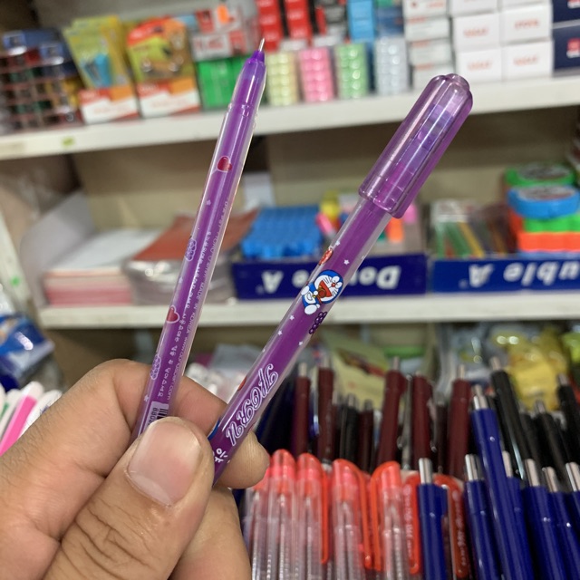 2 cây bút nước ttoru mực tím
